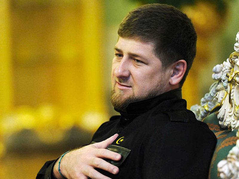 В Кремле не комментируют скандальную ситуацию с отказом главы Чечни Рамзана Кадырова от встречи с членами президентского Совета по правам человека (СПЧ)