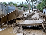Три поселка под Сочи остались без света из-за наводнения и оползней