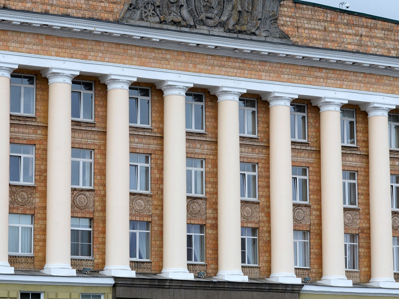 СК проводит обыски в правительстве Новгородской области по делу о коррупции