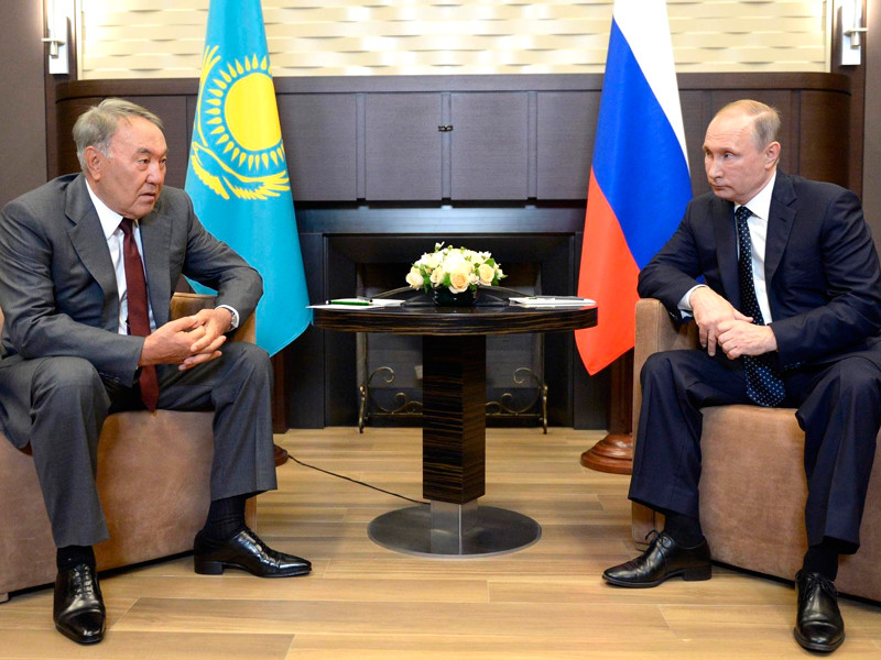 Назарбаев рассказал Путину, что президент Украины готов к компромиссам по Донбассу