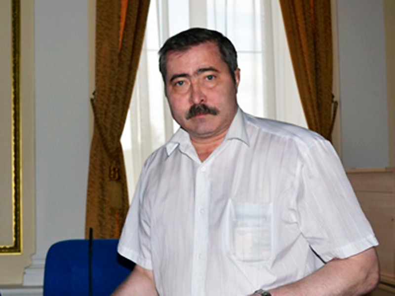 Тело председателя Избирательной комиссии Брянской области Игоря Каплунова обнаружено 11 августа в лифте в подъезде его дома