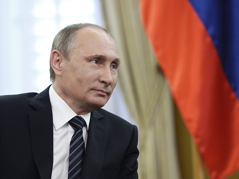 Президент РФ Владимир Путин поздравил президента США Барака Обаму по случаю его 55-летия. В то же время телефонный разговор между двумя лидерами на ближайшее время не запланирован