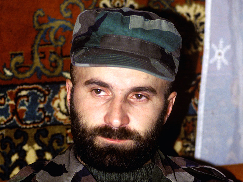 Суд в Чечне приговорил к 14 и 15 годам колонии строго режима двух боевиков из банды Шамиля Басаева