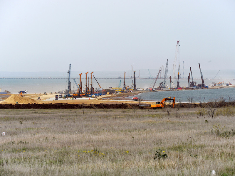 Строительство Керченского моста в Крыму, апрель 2016 года