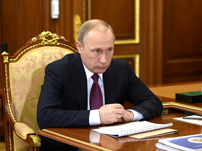 Президент России Владимир Путин помиловал двух граждан России, отбывающих наказание за совершенные преступления