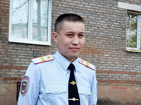 Так, 20 мая в городе Братске Иркутской области полицейский поймал на лету пятилетнего мальчика, который играл в открытом окне второго этажа и соскользнул с подоконника