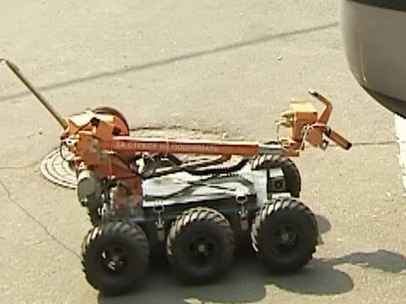 Обнаруженный на автобусной остановке в подмосковном городе Люберцы подозрительный предмет, из-за которого было ограничено движение по центру города, уничтожен с помощью робота-сапера
