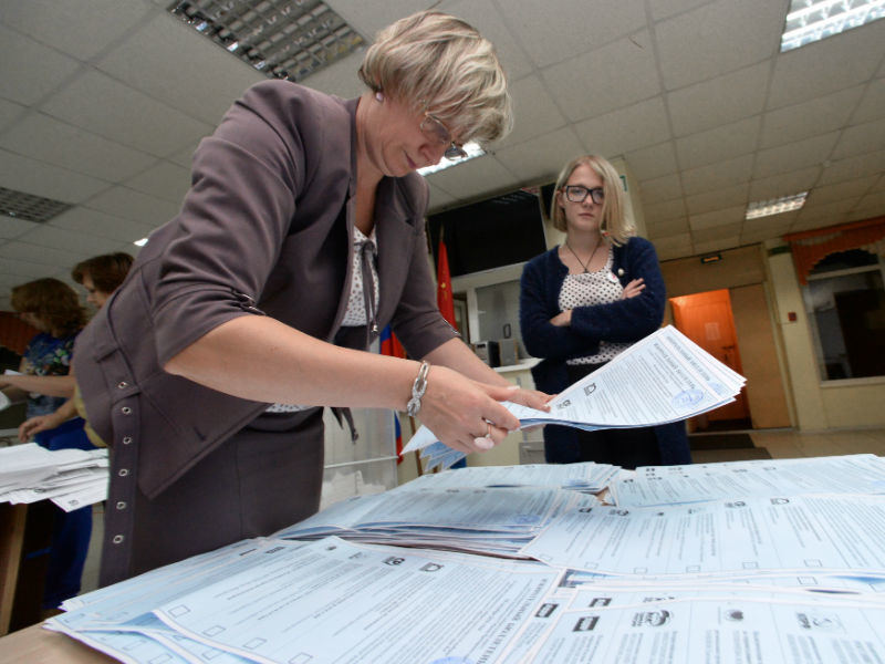 Четыре непарламентские партии получают по месту в Госдуме после обработки 25% бюллетеней