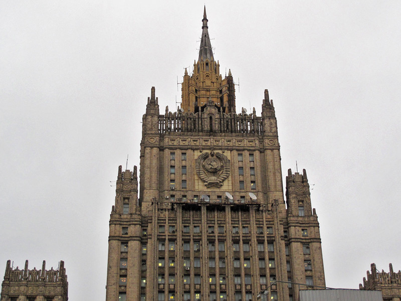 Шпиль здания МИДа в Москве начали разбирать, чтобы затем возвести более современный