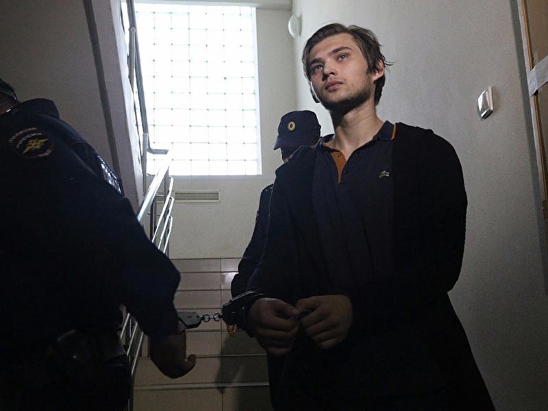 Блогер Руслан Соколовский, арестованный после ловли покемонов в храме Екатеринбурга по обвинению в разжигании вражды и оскорблении чувств верующих, пожаловался на угрозы со стороны психиатра следственного изолятора, куда его поместили