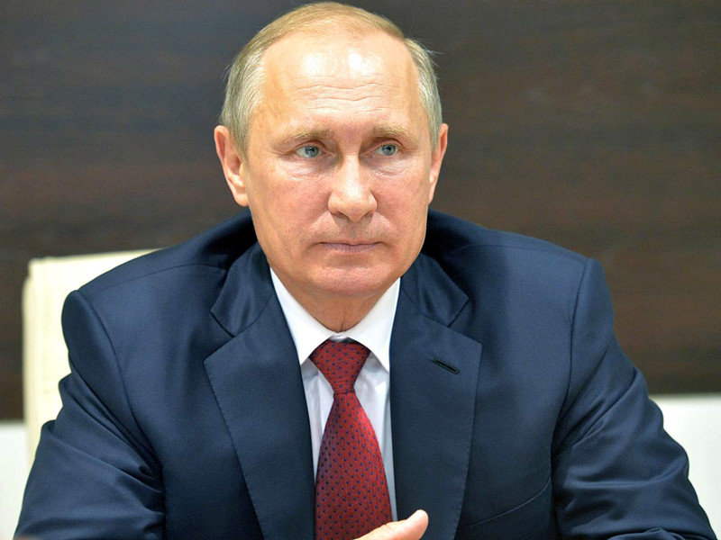 Пресс-служба президента России попросила информационные агентства удалить фотографии со встречи Путина с британскими студентами Итонского колледжа