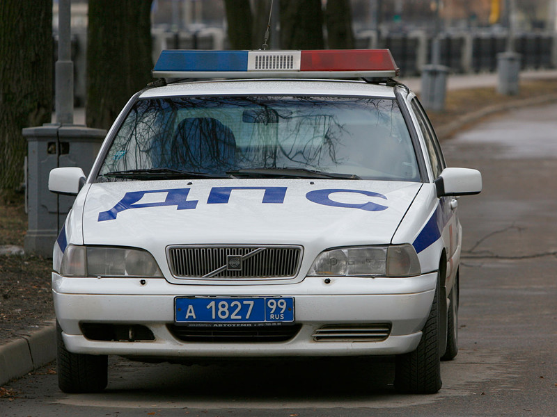 Наехавший на полицейского и провезший его на капоте пьяный водитель задержан в Москве со стрельбой