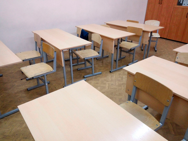 Родители уральского школьника, которого ударила учительница, потребовали от школы 200 тысяч