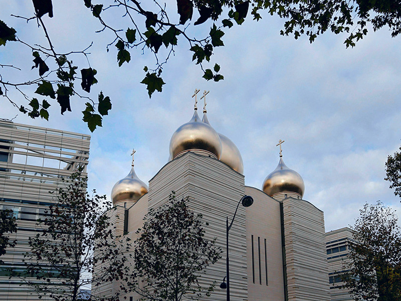 Российский духовно-культурный центр, открывшийся в Париже 19 октября, вместе с приобретенным для него участком земли стоил около 168 миллионов евро