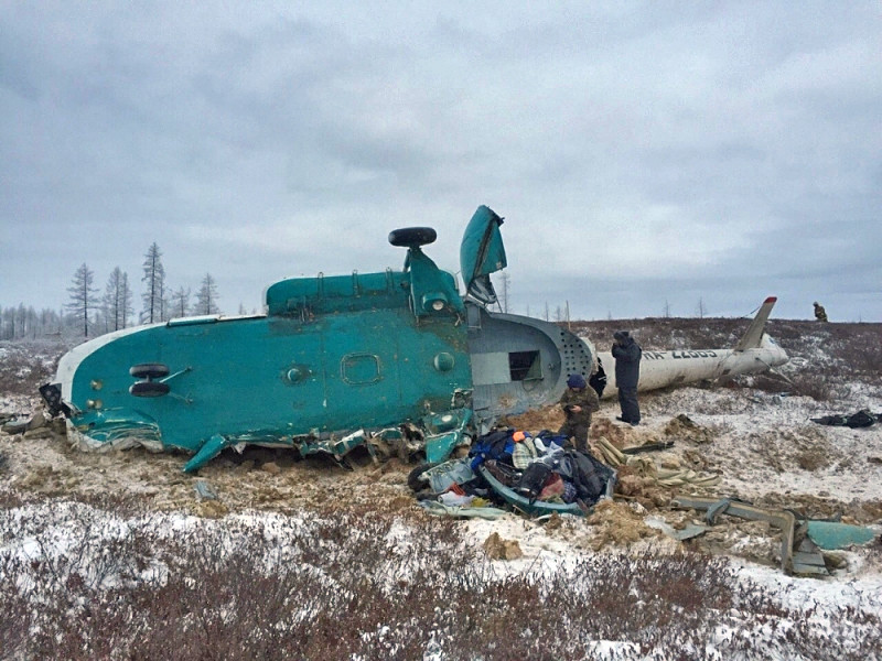 Найдены тела 19 человек, погибших при крушении вертолета Ми-8 на Ямале