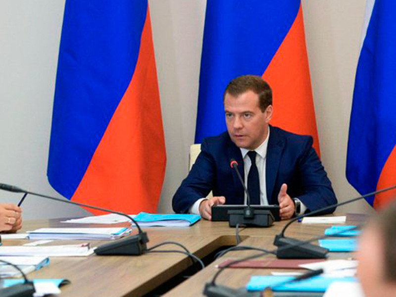 Медведев призвал сотрудников Минэкономразвития работать слаженно, несмотря на дело против Улюкаева
