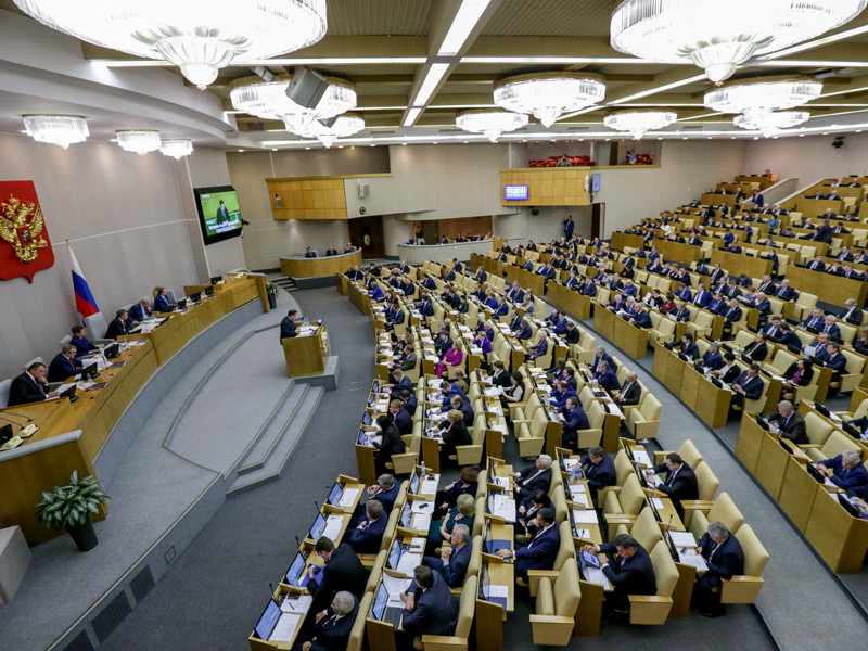 Государственная Дума VII созыва не планирует проводить в этом году традиционный новогодний корпоратив в зале заседаний с выступлениями депутатов