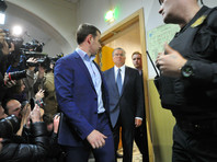 Алексей Улюкаев был задержан в офисе "Роснефти" 14 ноября. Его подозревают в вымогательстве и получении взятки в размере 2 млн долларов за выданную Минэкономразвития положительную оценку, которая позволила "Роснефти" приобрести государственный пакет акций "Башнефти"