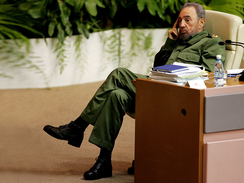 Российские политики тепло отзываются о Фиделе Кастро, комментируя кончину легендарного кубинского лидера и характеризуют его как выдающегося независимого политика, приверженца "подлинной свободы" и даже "гения"
