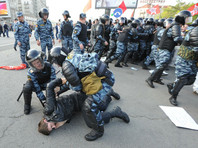 Инвалида второй группы, получившего травму во время службы в армии, обвинили в применении силы в отношении сотрудников правоохранительных органов на Болотной площади 6 мая 2012 года