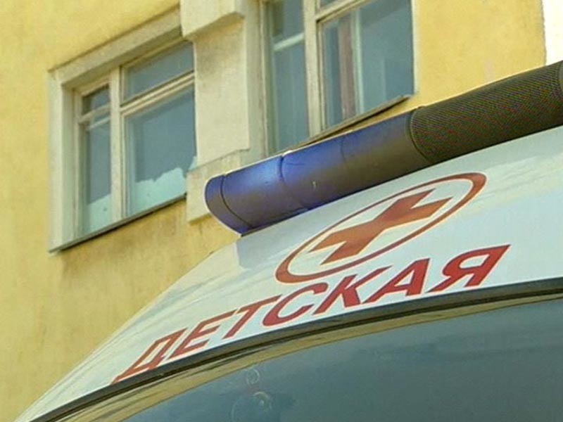 В Красноярске пятимесячная девочка выжила после падения с матерью с 14-го этажа