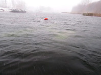 Сообщение об аварийной посадке Як-52 в гребной канал на реке Татьянка поступило в дежурную часть МЧС в 13:08 по местному времени (12:08 по Москве)