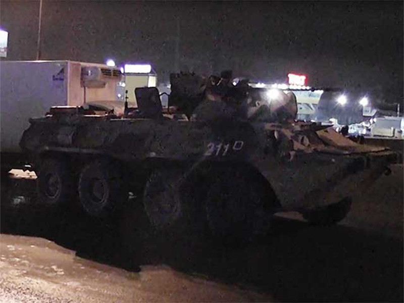 Столкновение бронетранспортера и грузового автомобиля произошло на юго-восточной части Московской кольцевой автодороги утром 17 ноября