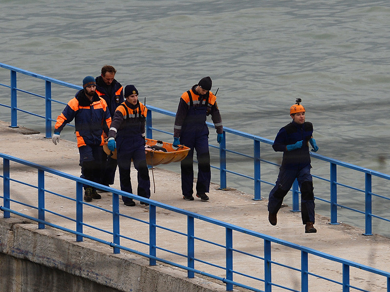 Опознание останков погибших в крушении самолета Ту-154 под Сочи займет около месяца