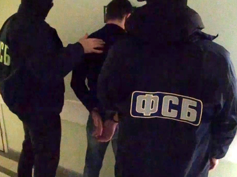 В середине ноября ФСБ России сообщала о задержании пятерых участников экстремистской группировки, которые готовили теракты в Москве и Ингушетии