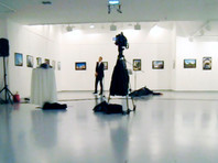 Смертельное нападение на Карлова произошло в помещении Галереи современного искусства в Анкаре, где проходило открытие фотовыставки "Россия глазами путешественника: от Калининграда до Камчатки"