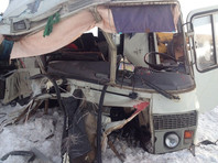 Утром 15 декабря на трассе в Пермском крае автобус с сотрудниками компании "Лукойл-Пермь" столкнулся к грузовиком "КамАЗ"