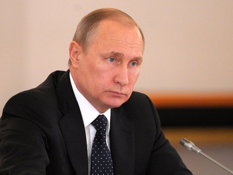 Путин отказался высылать американских дипломатов в ответ на новые санкции США