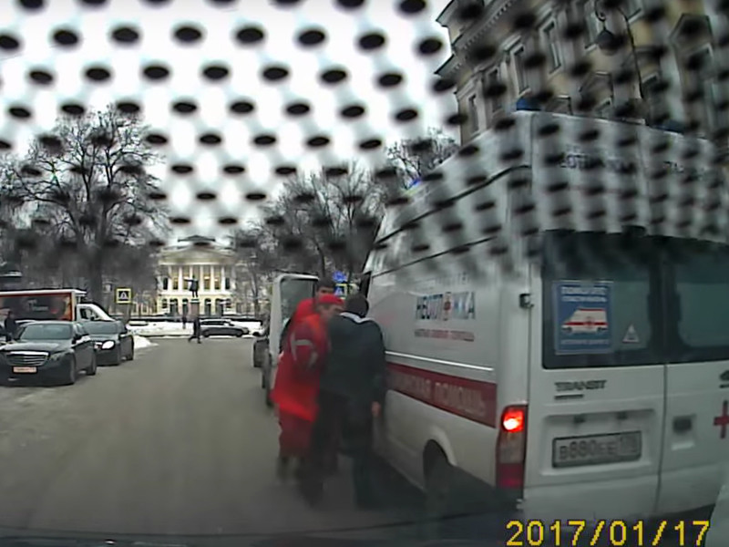 В Петербурге возбуждено дело после нападения с ножом на водителя скорой помощи