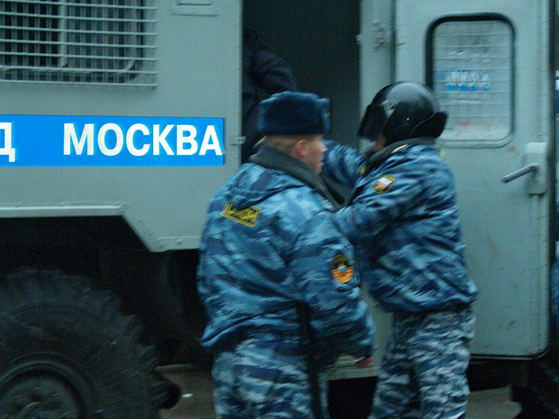 В Москве задержаны участники одиночных пикетов в поддержку Дадина