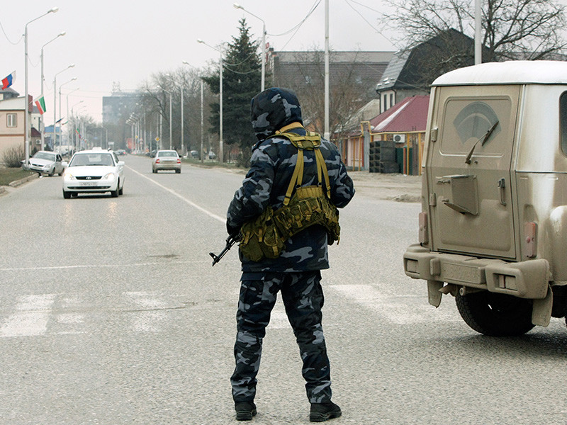Родные и близкие чеченцев, задержанных в Грозном после нападений на силовиков в столице Чечни 17 декабря прошлого года, рассказали журналистам, что до сих пор не могут получить информацию об их нынешнем местонахождении