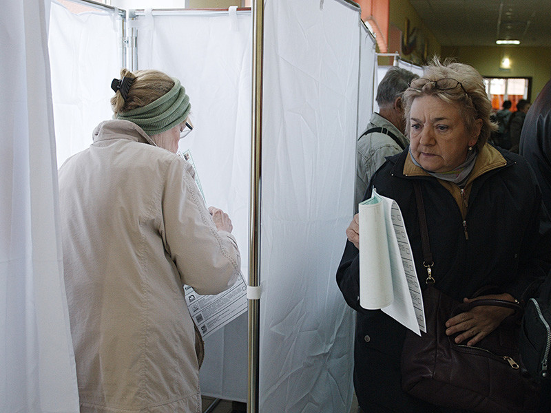 Оппозиционная партия ПАРНАС, набравшая на прошедших 18 сентября 2016 года выборах в Госдуму около 0,7% голосов, обратилась в Верховный суд с требованием отменить результаты этих выборов