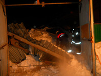 Обрушение крыши произошло вечером 19 января в конном клубе, расположенном вблизи поселка Новый в Барышевском сельсовете Новосибирской области. Погибли два человека. Еще трое были госпитализированы