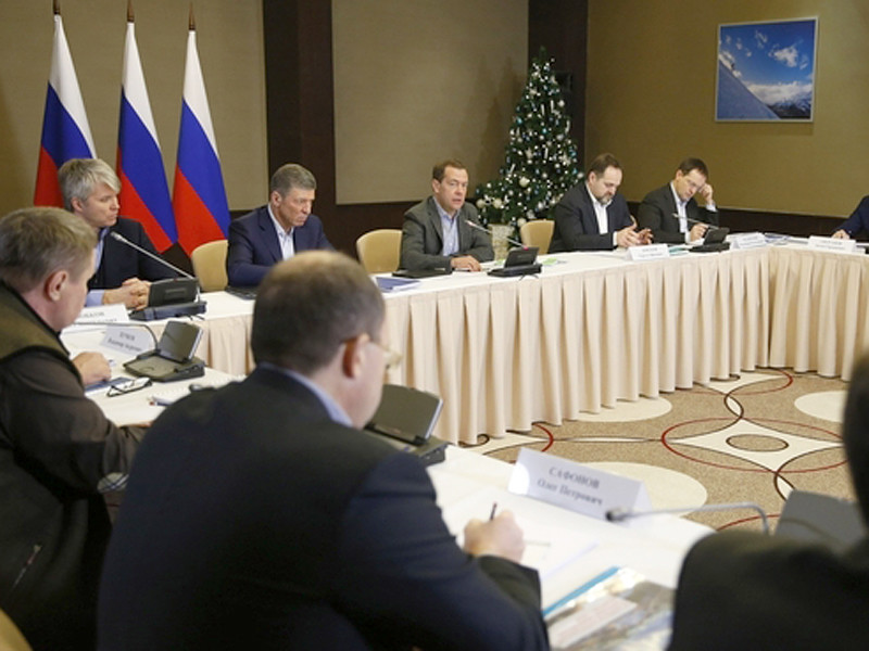 Премьер-министр РФ Дмитрий Медведев приехал с рабочим визитом в Краснодарский край и провел в Сочи совещание об использовании спортивных и туристических олимпийских объектов