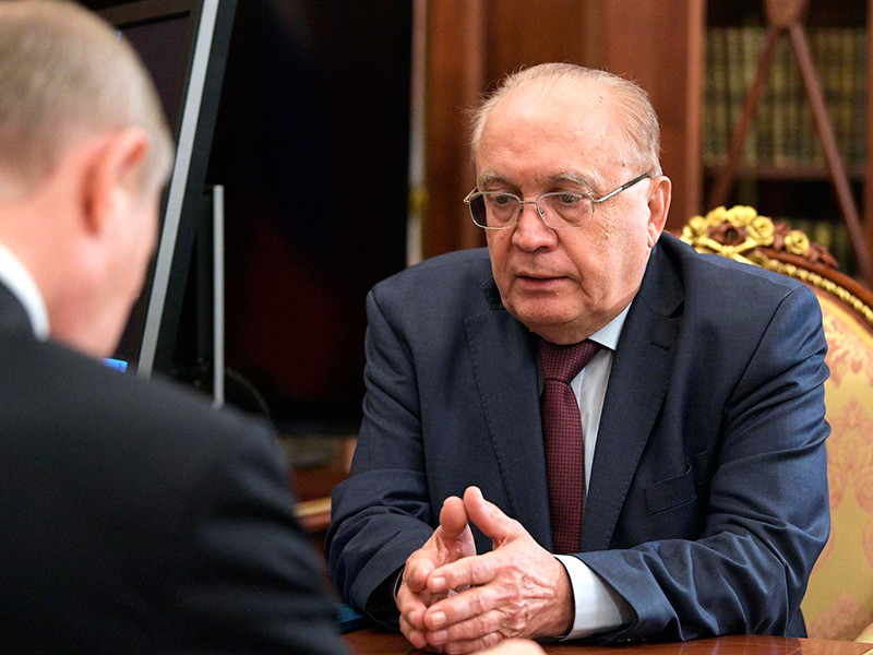 Садовничий доложил Путину о попадании МГУ на третье место некоего мирового рейтинга