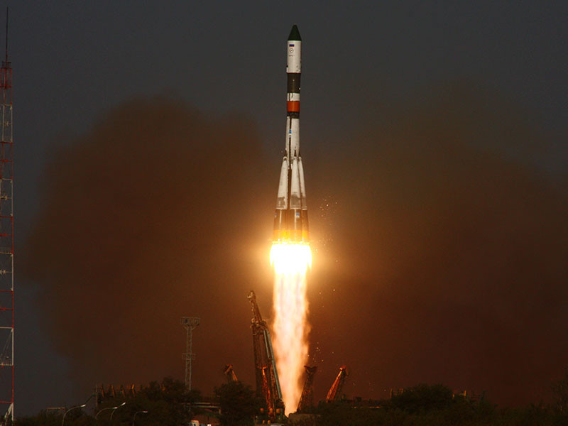 Грузовой космический корабль "Прогресс МС-04", запущенный 1 декабря с космодрома Байконур с помощью ракеты-носителя "Союз-У", был потерян на высоте 190 км над Тувой. Большинство его обломков сгорели в плотных слоях атмосферы