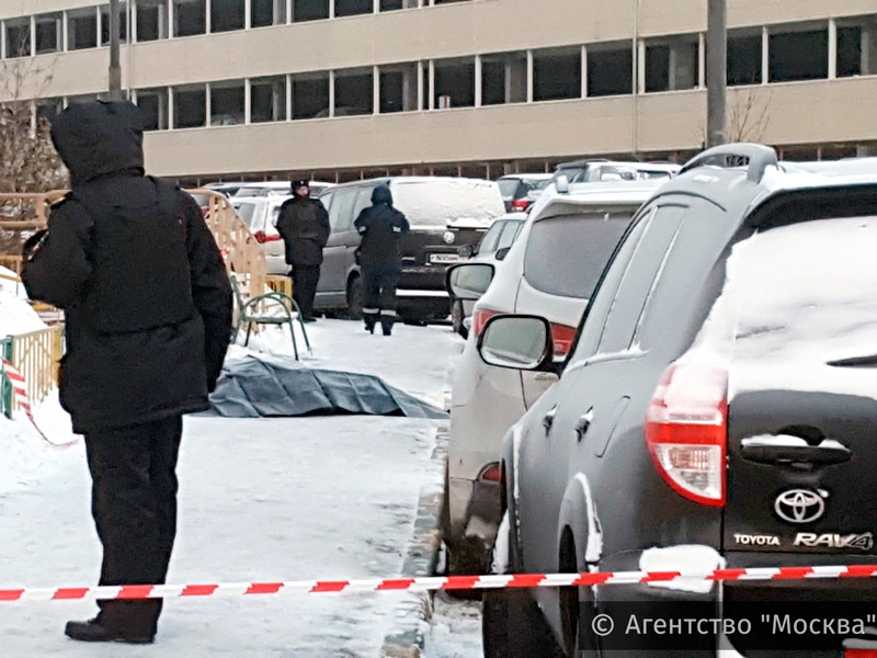 Работа оперативных служб на месте происшествия на улице Васильцовский Стан, 8 января 2017 года