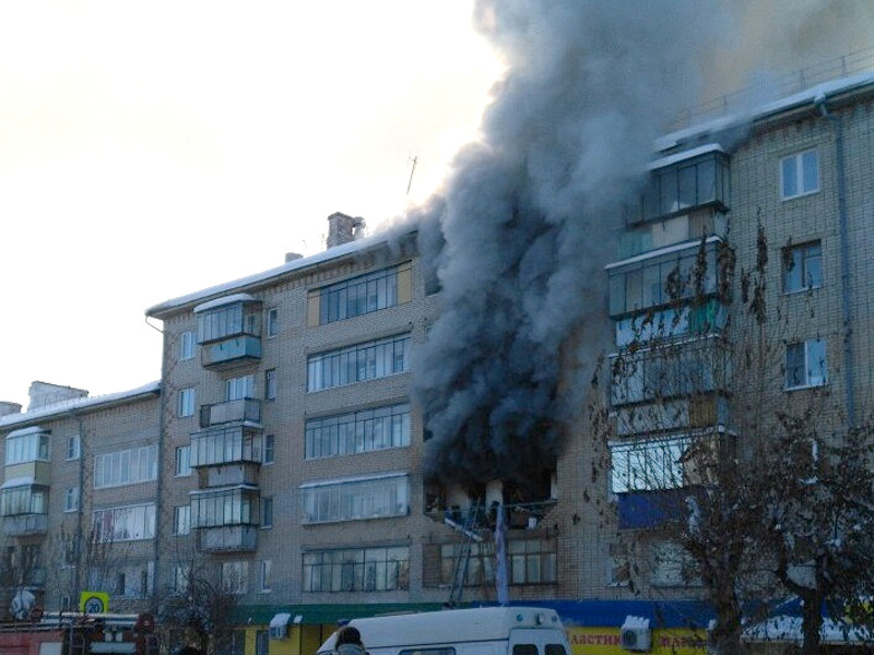 Один человек погиб, двое пострадали в результате взрыва бытового газа в пятиэтажном жилом доме в башкирском городе Белорецке, сообщается на сайте СУ СК по республике