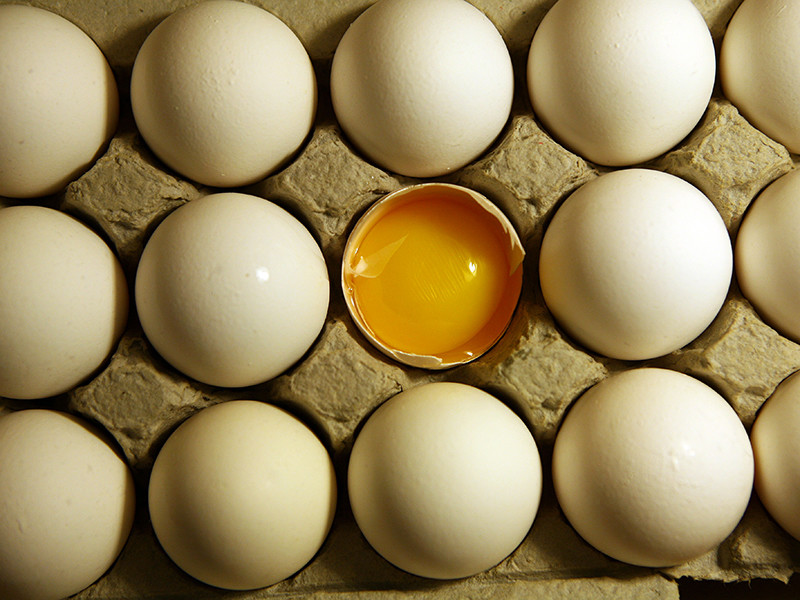 Как показало эпидемиологическое расследование, случаи заболевания связаны с употреблением инфицированных куриных яиц, произведенных на территории Польши