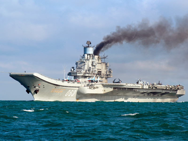 За походом "Адмирала Кузнецова" в Сирию следили "50-60 кораблей стран НАТО", с гордостью рассказал капитан