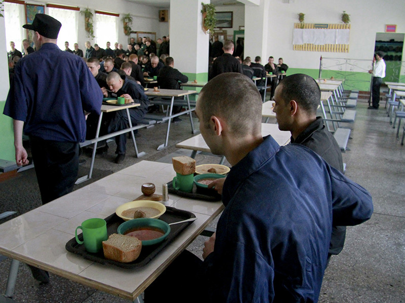В Архангельске суд вынес приговор по иску местной колонии к заключенному-юристу Андрею Крекову, год назад объявившему голодовку, которая продлилась 27 дней