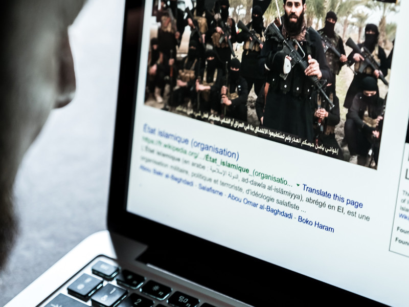 В Чечне за попытку примкнуть к ИГ в Сирии задержали программистов