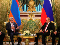 Президент РФ Владимир Путин на встрече с Саргсяном выразил уверенность, что Армения под его руководством проведет выборы в парламент и конституционную реформу. Он отметил, что встреча проходит "на фоне подготовки к крупным внутриполитическим событиям в Армении"