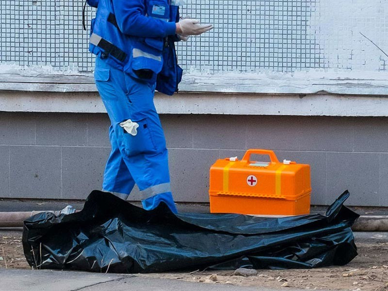 На юго-западе Москвы на Мичуринском проспекте найдено тело пенсионера с травмами, характерными для падения с высоты


