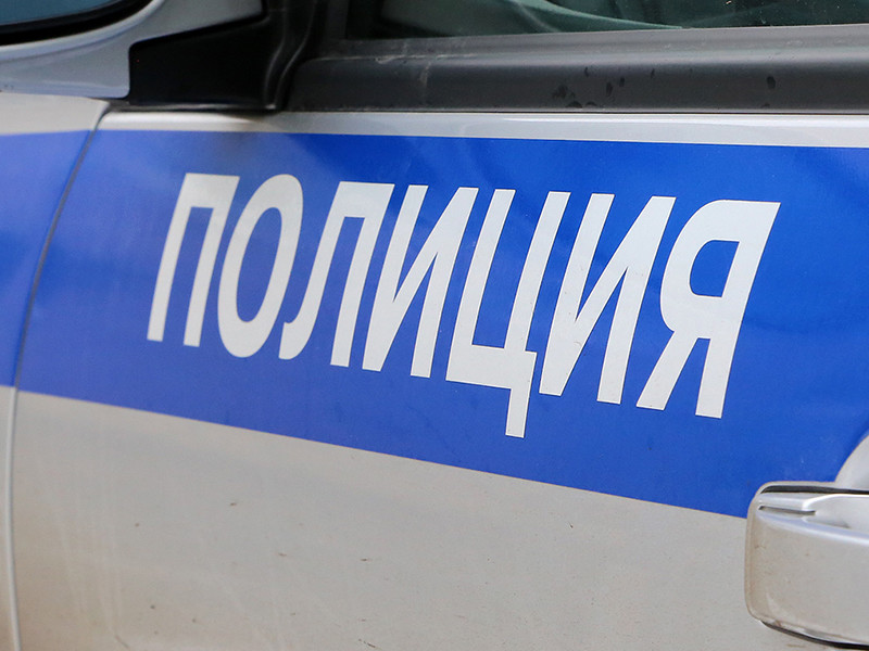 В городе Дзержинске Нижегородской области служащий Росгвардии открыл стрельбу из ружья в сотрудников ГИБДД, после чего покончил с собой