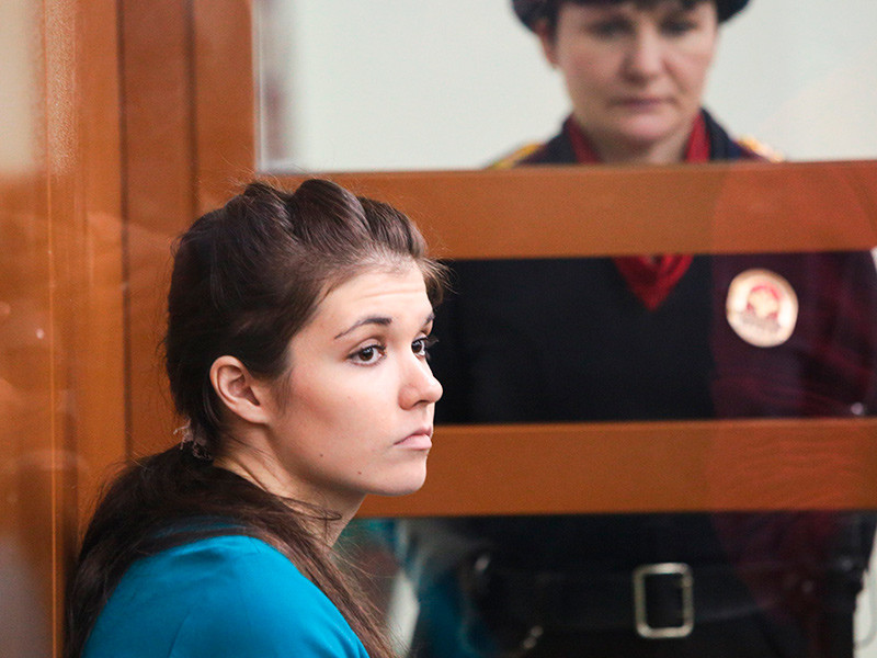 Зоя Светова назвала решения судов по делу Варвары Карауловой "ошибкой" и призвала главу ВС лично ее исправить